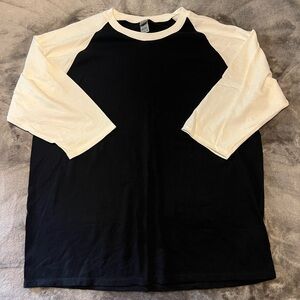 Gildan 1/4 sleeve tshirt